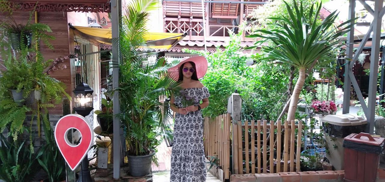 Ruenthip Homestay Bangkok Exterior foto