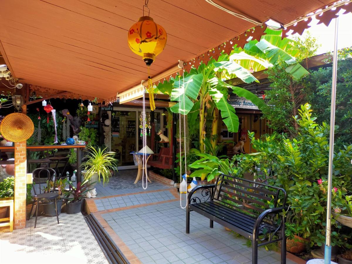 Ruenthip Homestay Bangkok Exterior foto