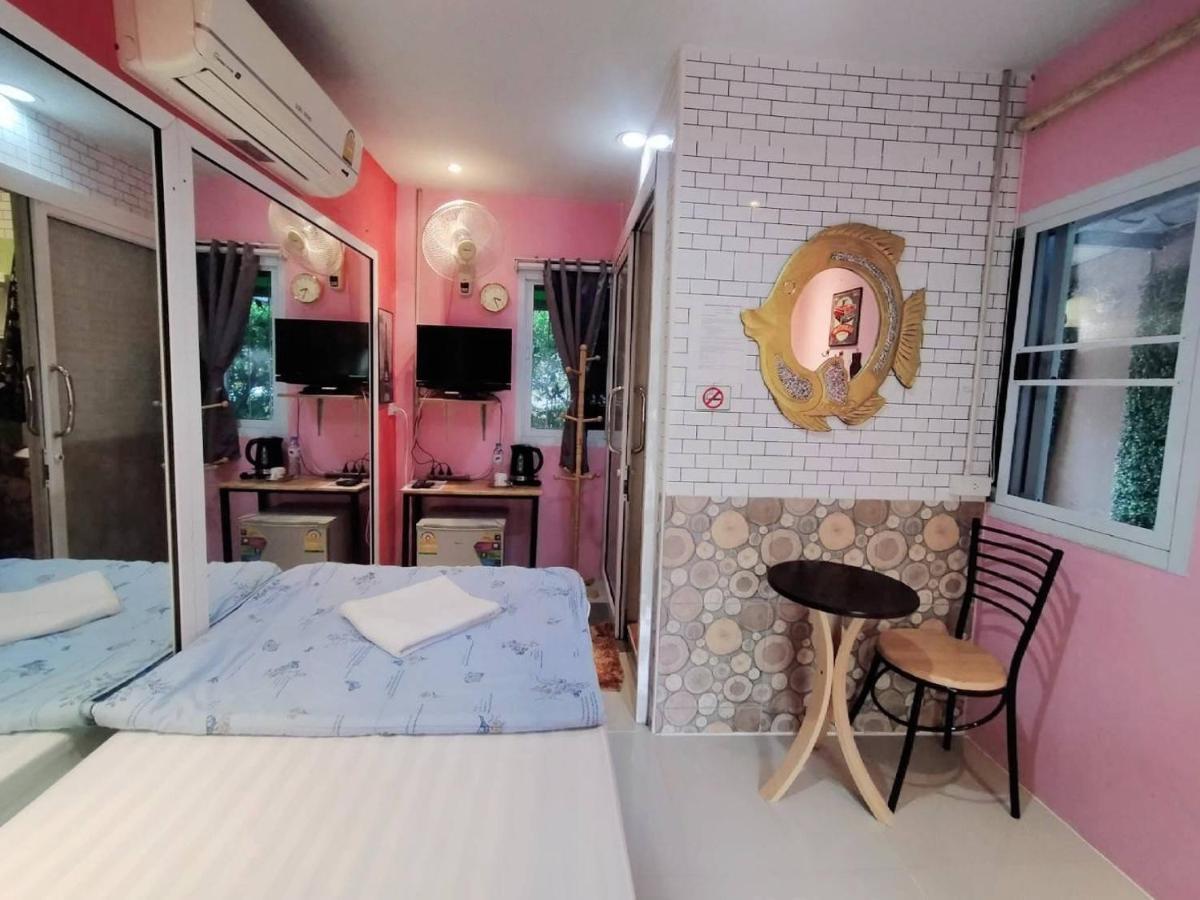 Ruenthip Homestay Bangkok Exterior foto