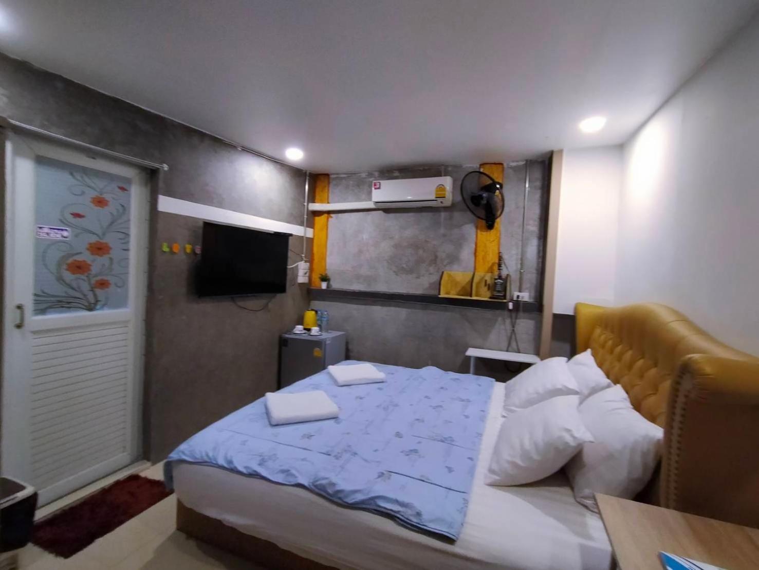 Ruenthip Homestay Bangkok Exterior foto