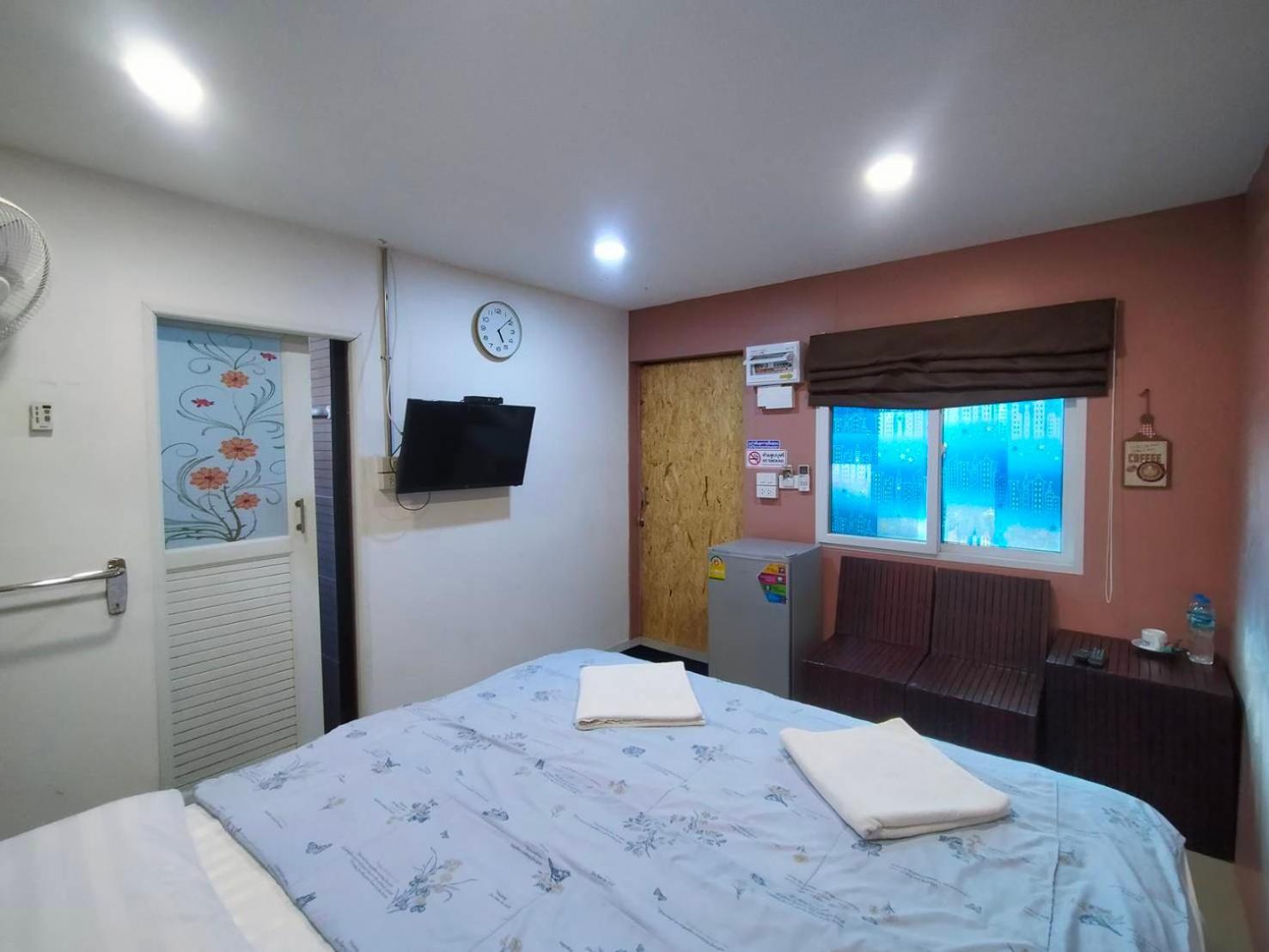 Ruenthip Homestay Bangkok Exterior foto