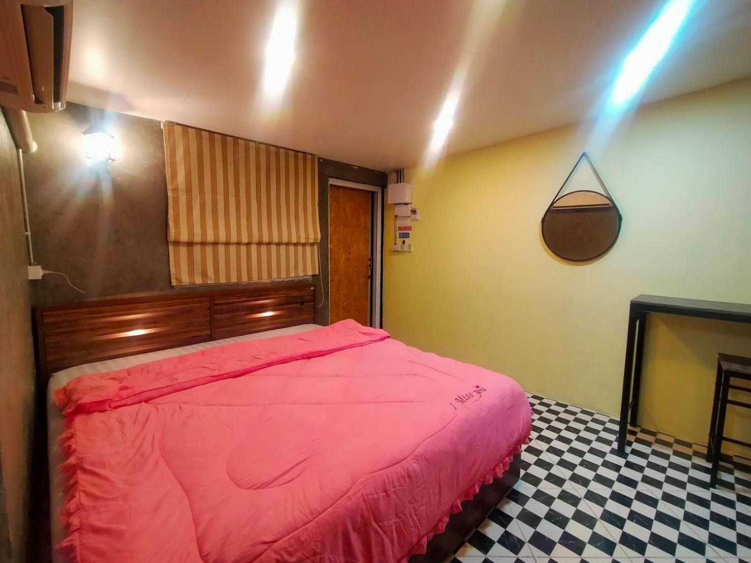 Ruenthip Homestay Bangkok Exterior foto
