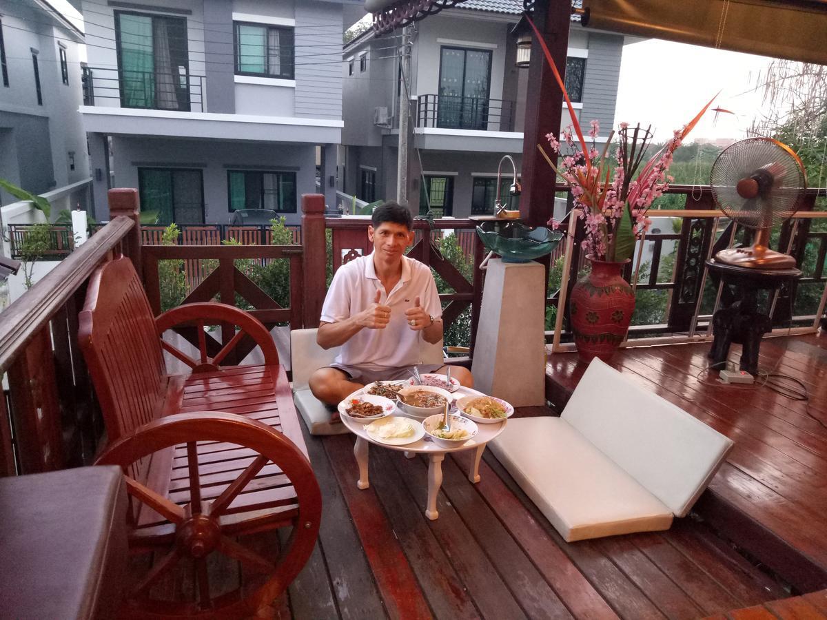 Ruenthip Homestay Bangkok Exterior foto