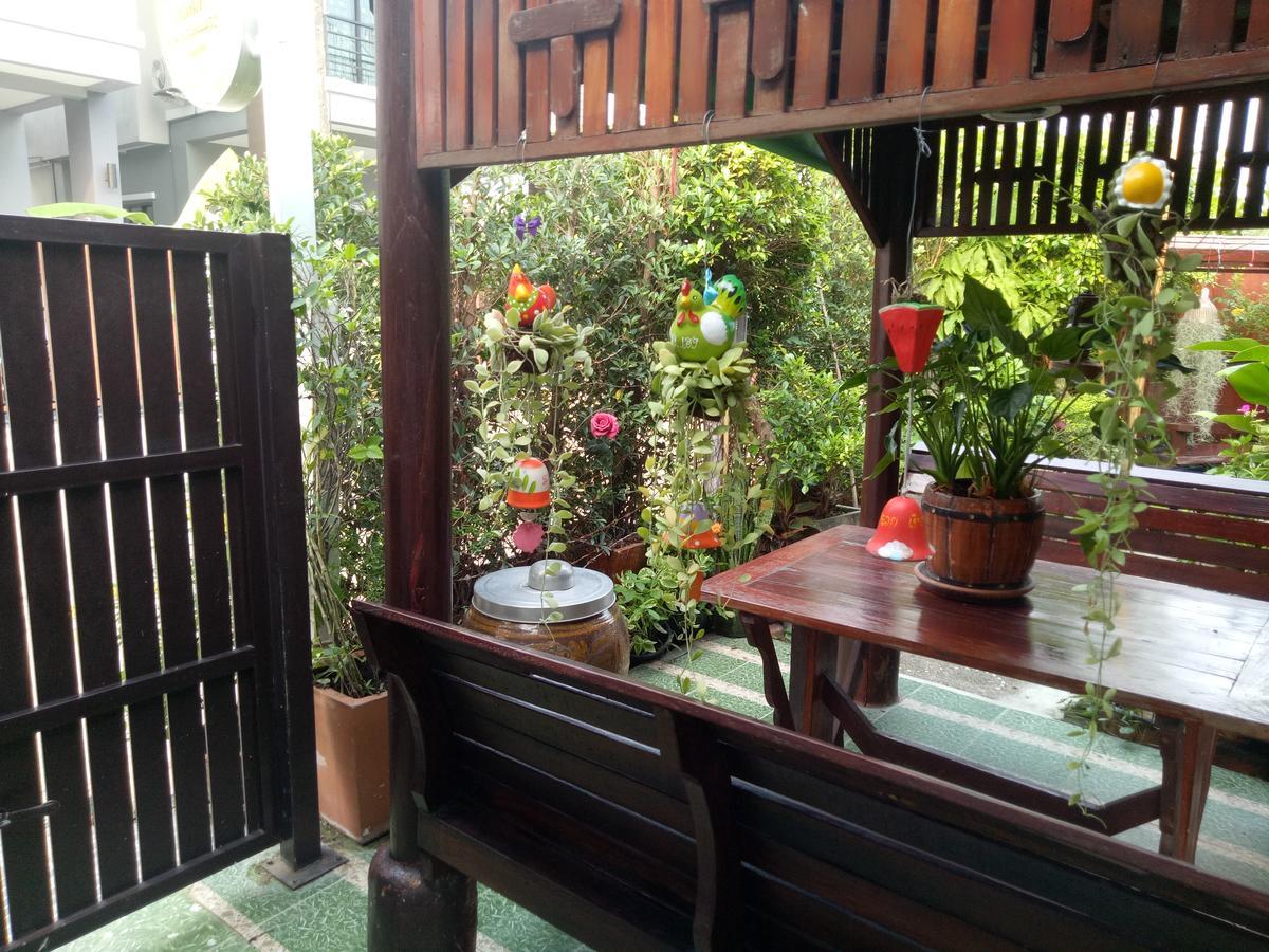 Ruenthip Homestay Bangkok Exterior foto